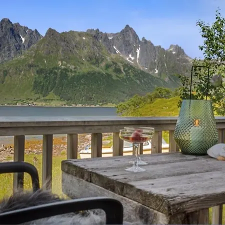 Sildpollnes بيت للعطل *